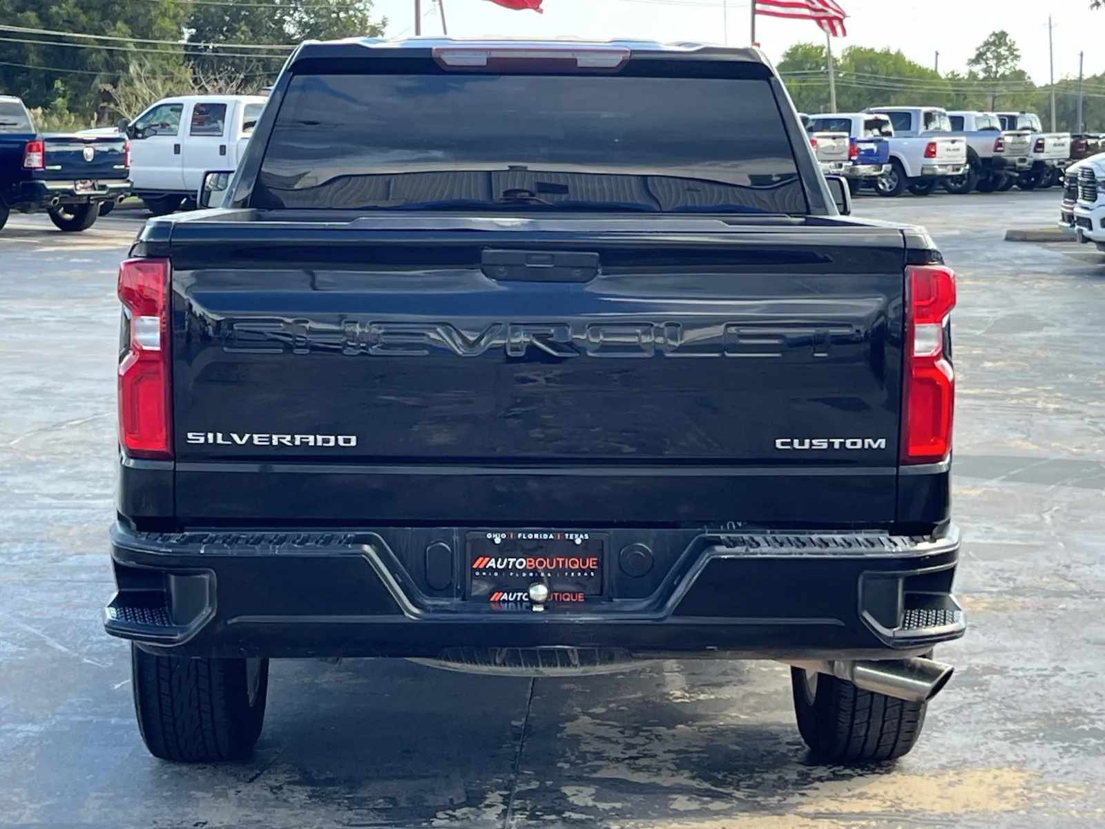 Chevrolet Silverado photo 8