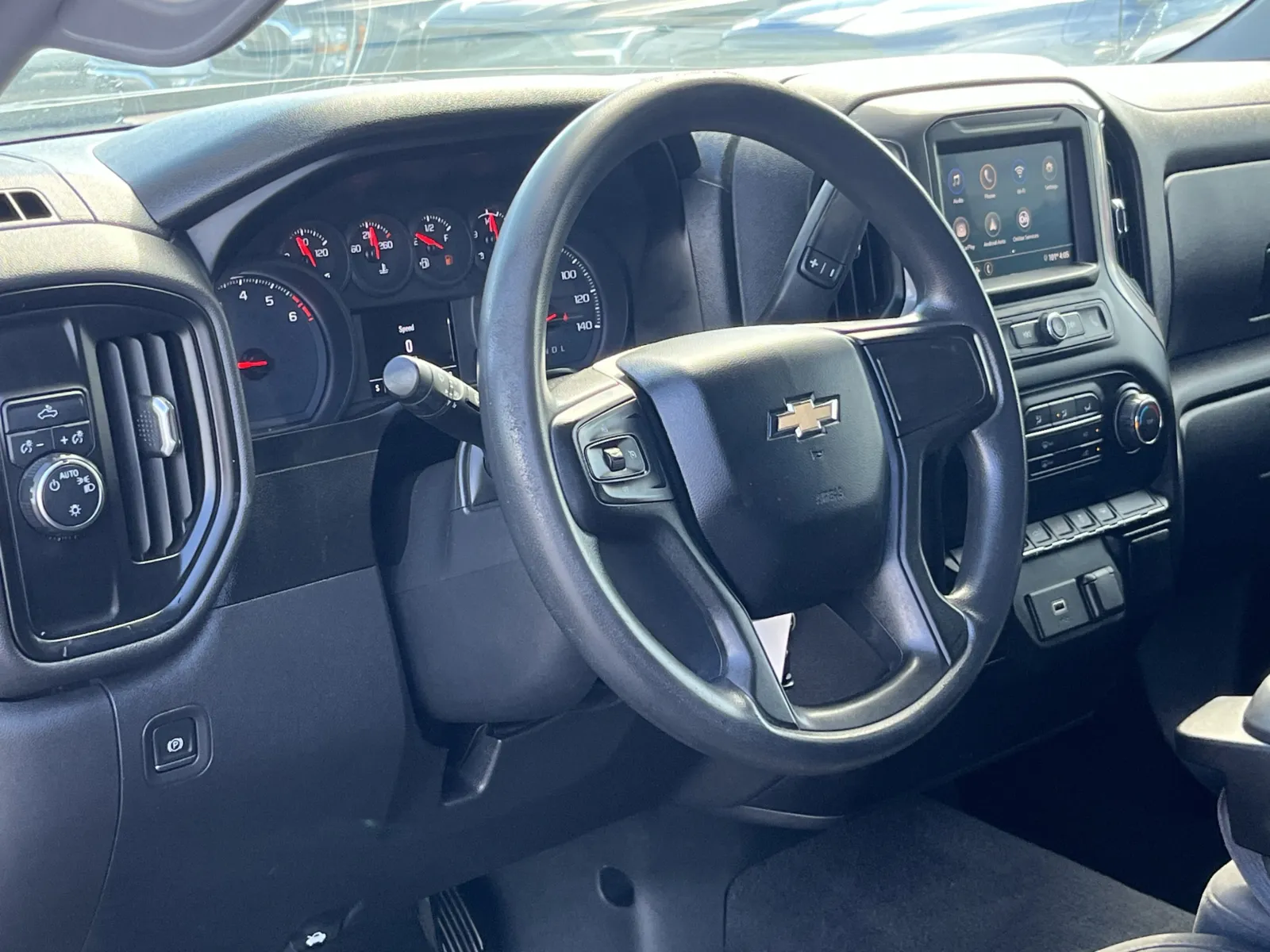 Chevrolet Silverado photo 12