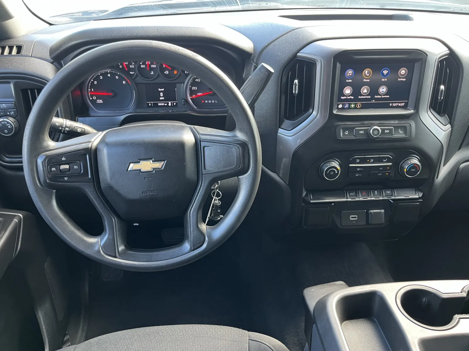 Chevrolet Silverado photo 14