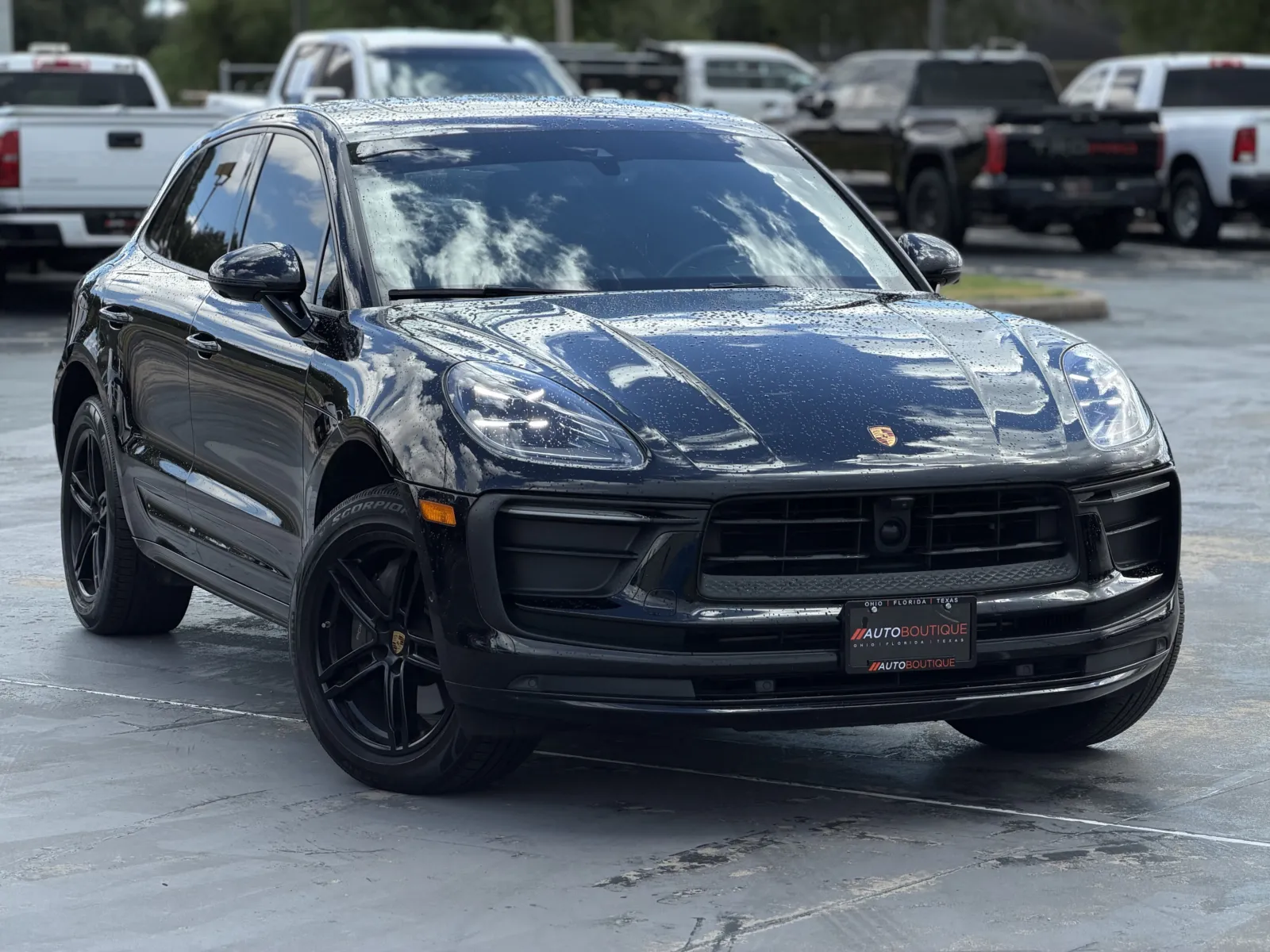 Porsche Macan photo 2