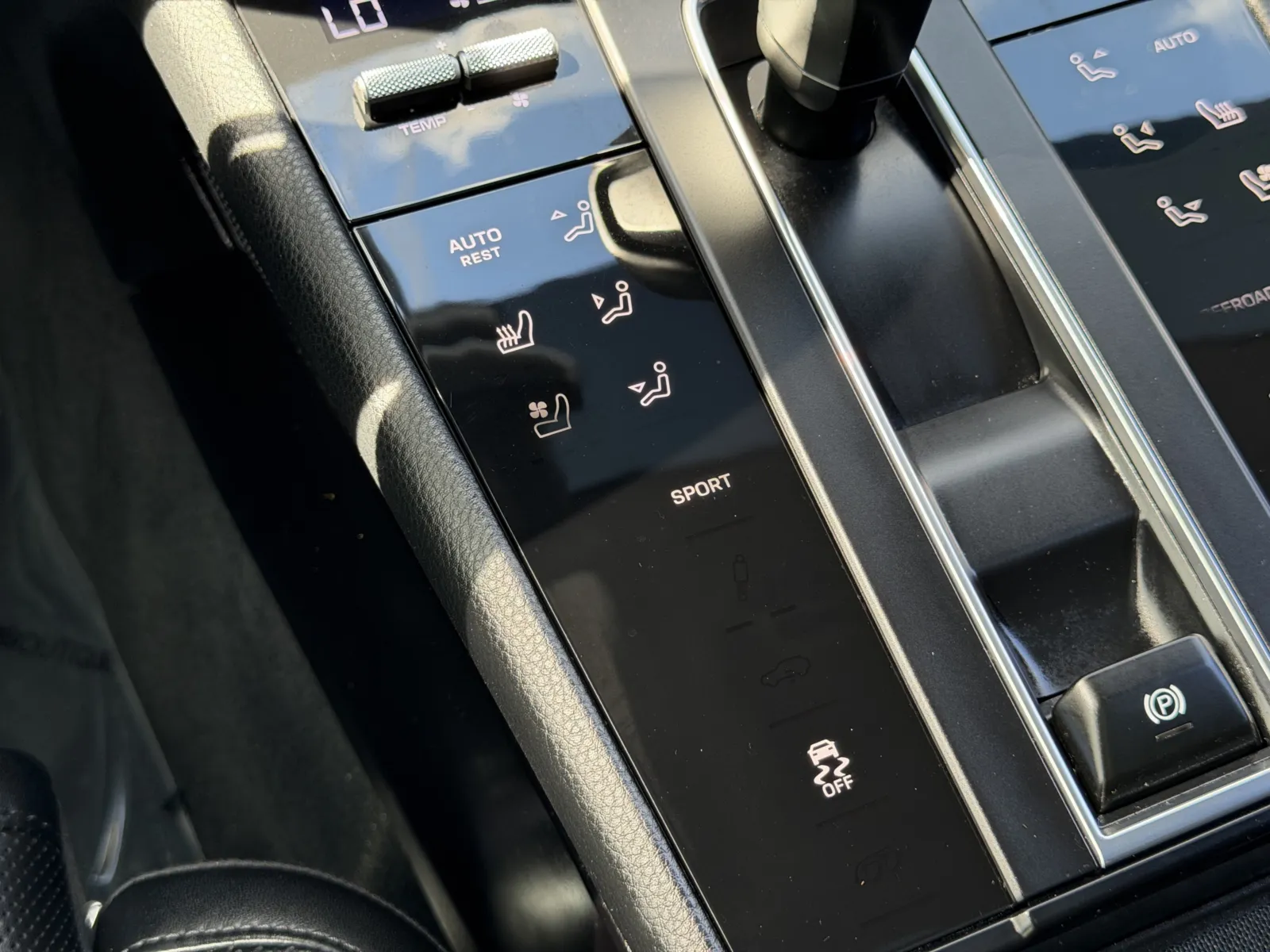 Porsche Macan photo 15
