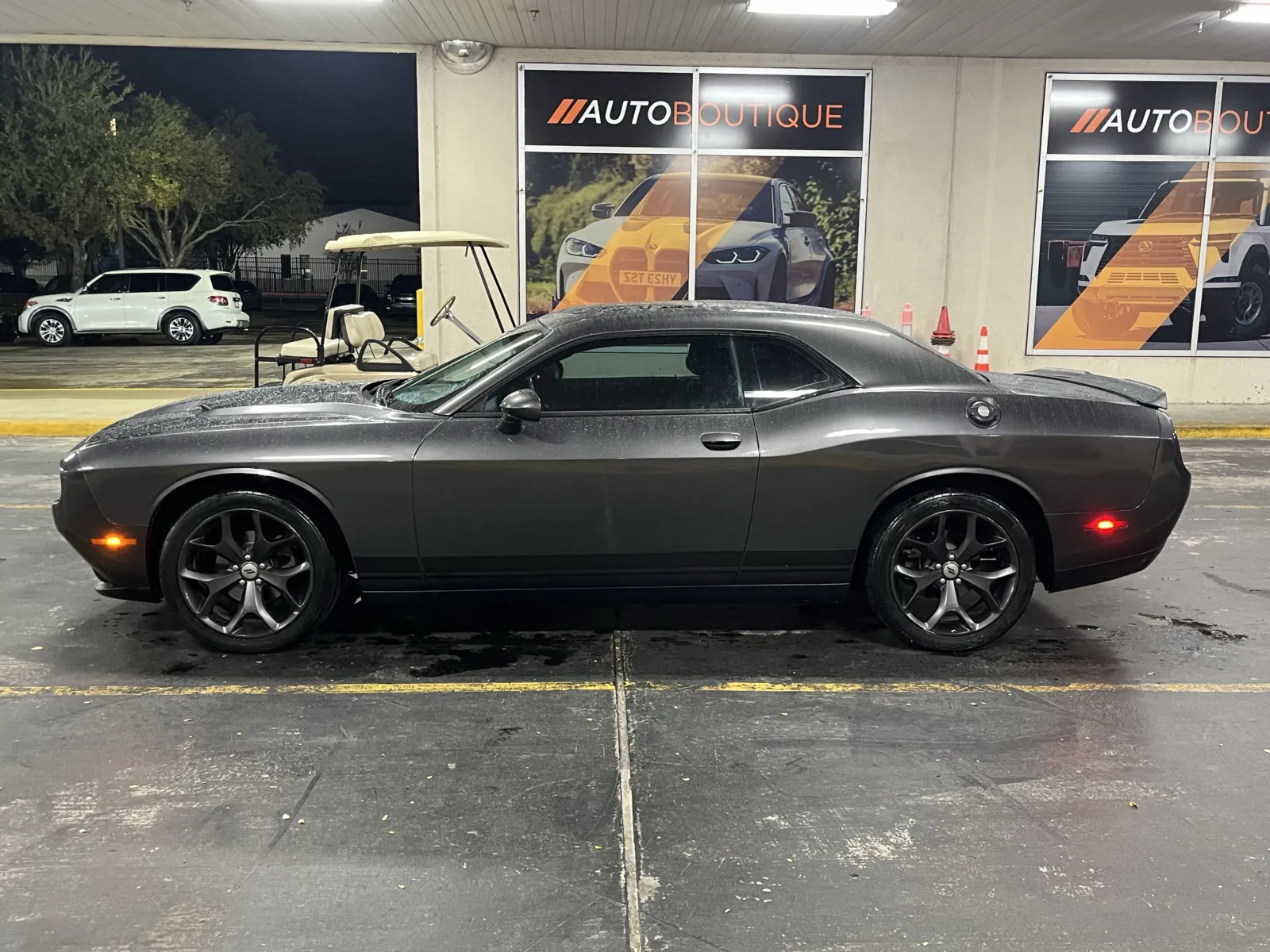 Dodge Challenger photo 12