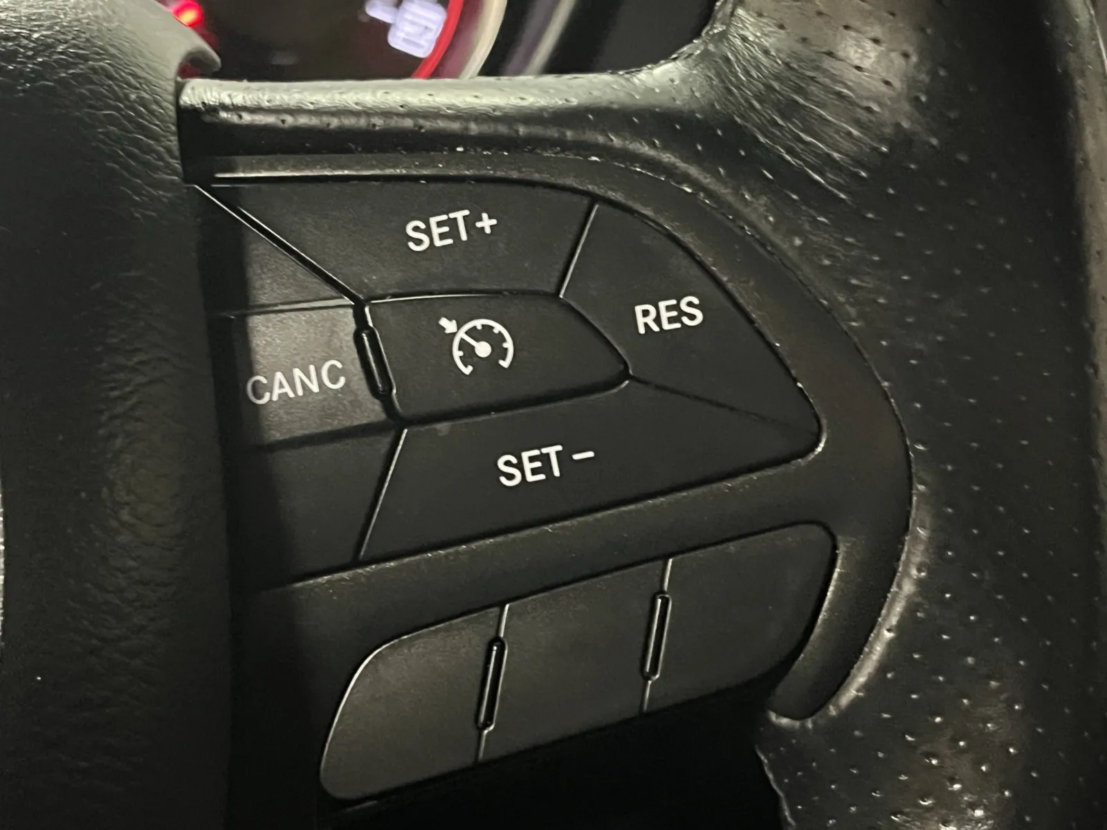 Dodge Challenger photo 18
