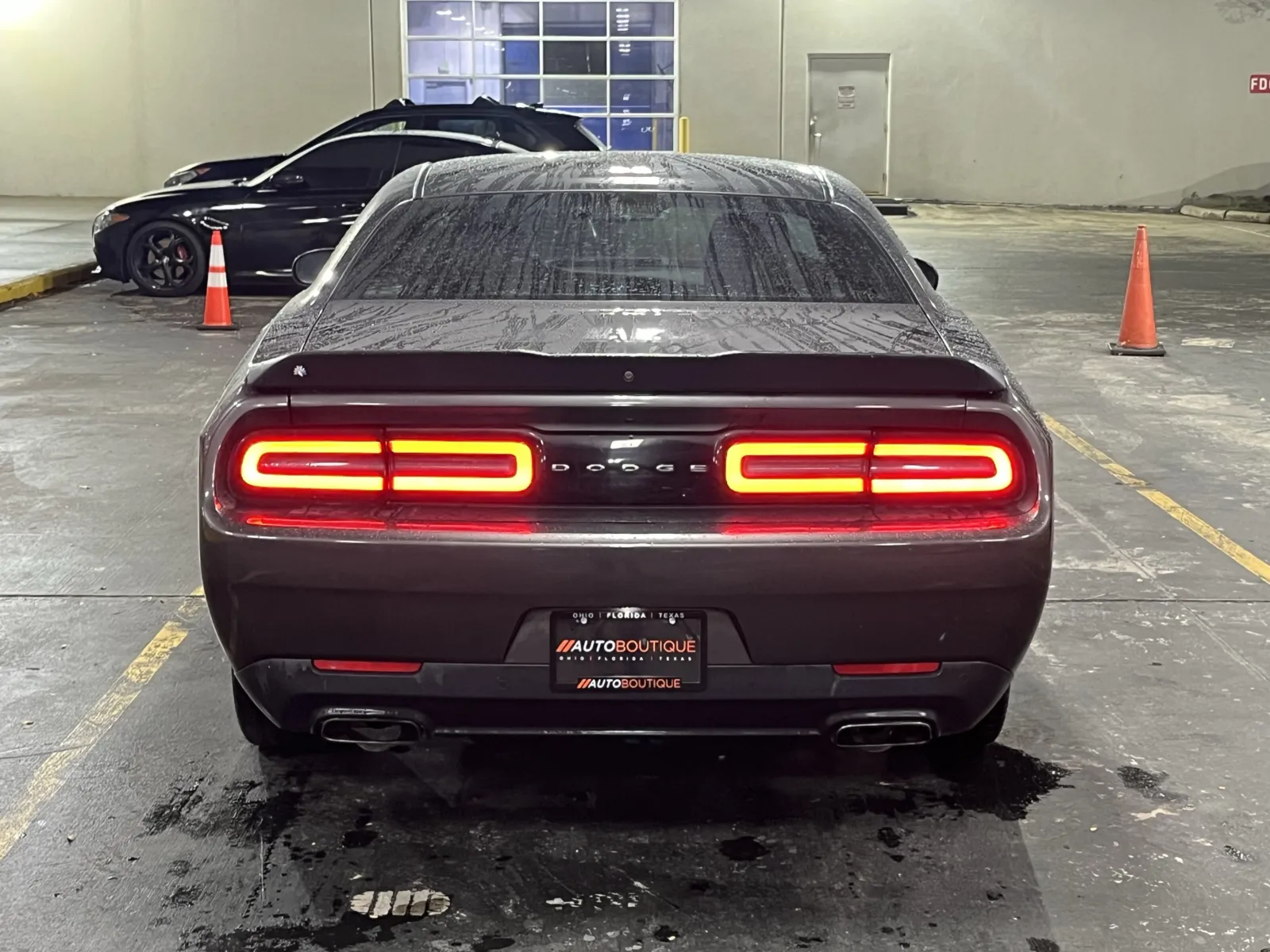 Dodge Challenger photo 9