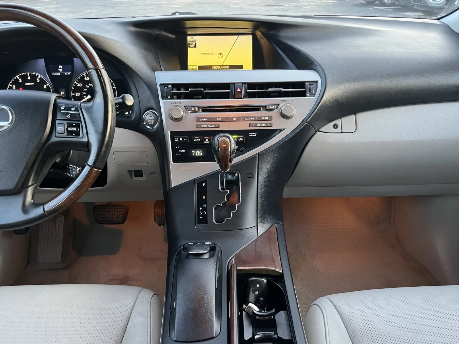 Lexus RX photo 25