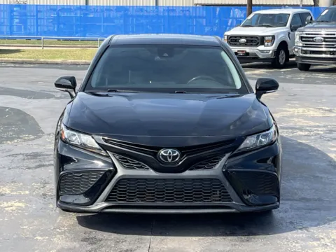 More photos of 2022 Toyota Camry SE at Auto Boutique Texas, TX