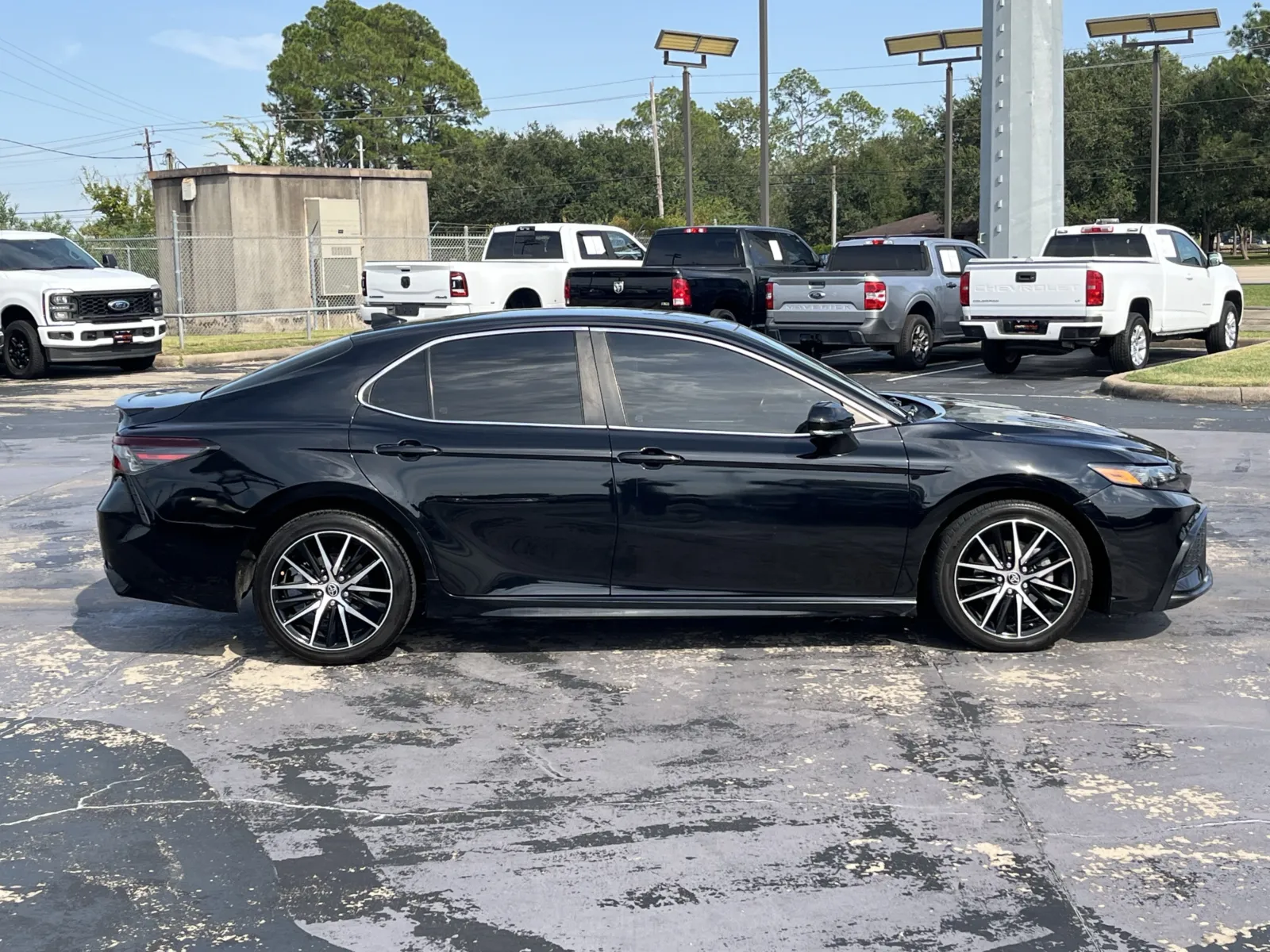Toyota Camry photo 10