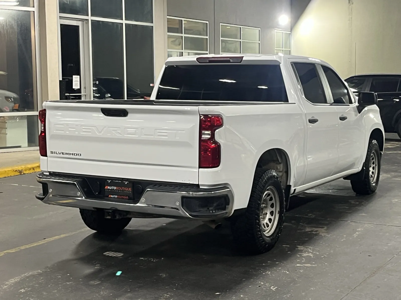 Chevrolet Silverado photo 9