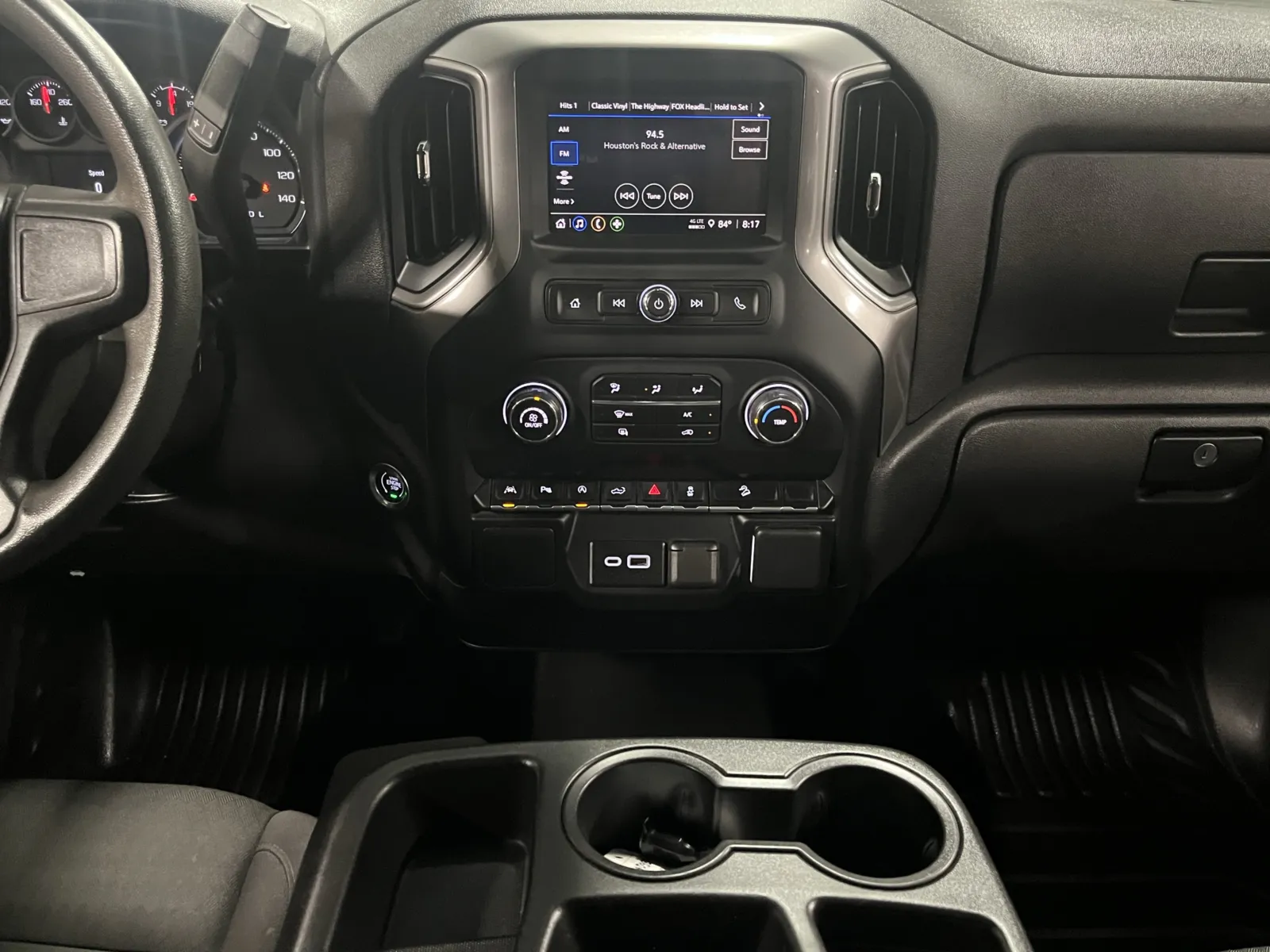 Chevrolet Silverado photo 20