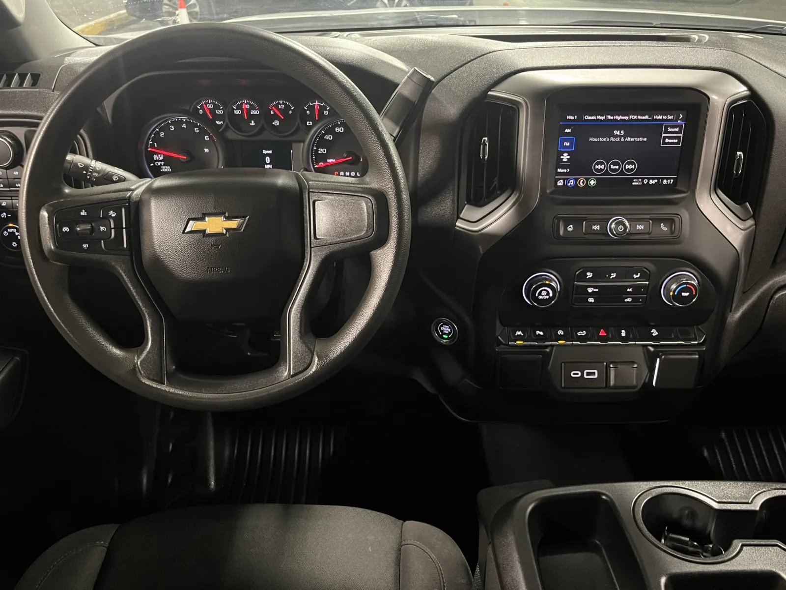 Chevrolet Silverado photo 14