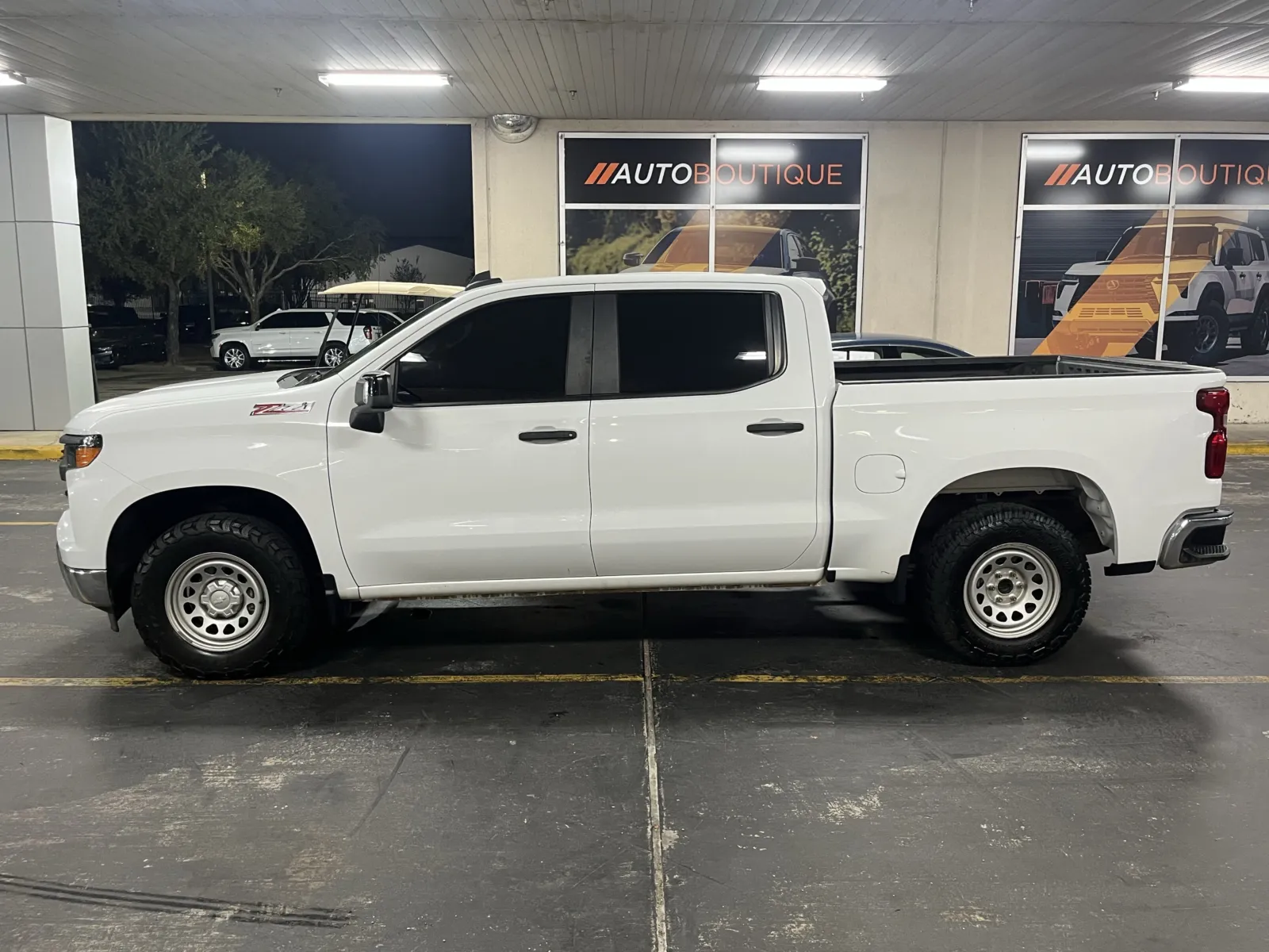 Chevrolet Silverado photo 10