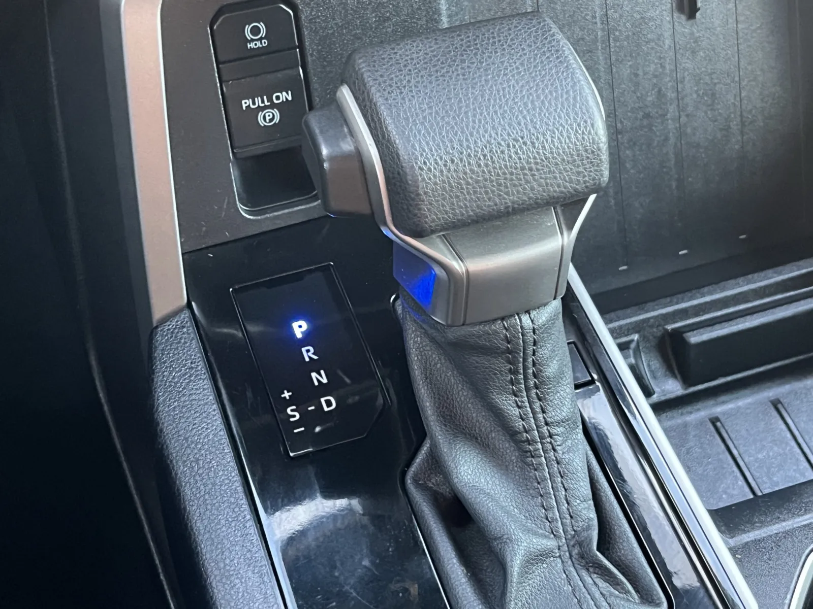 Toyota Tundra photo 19