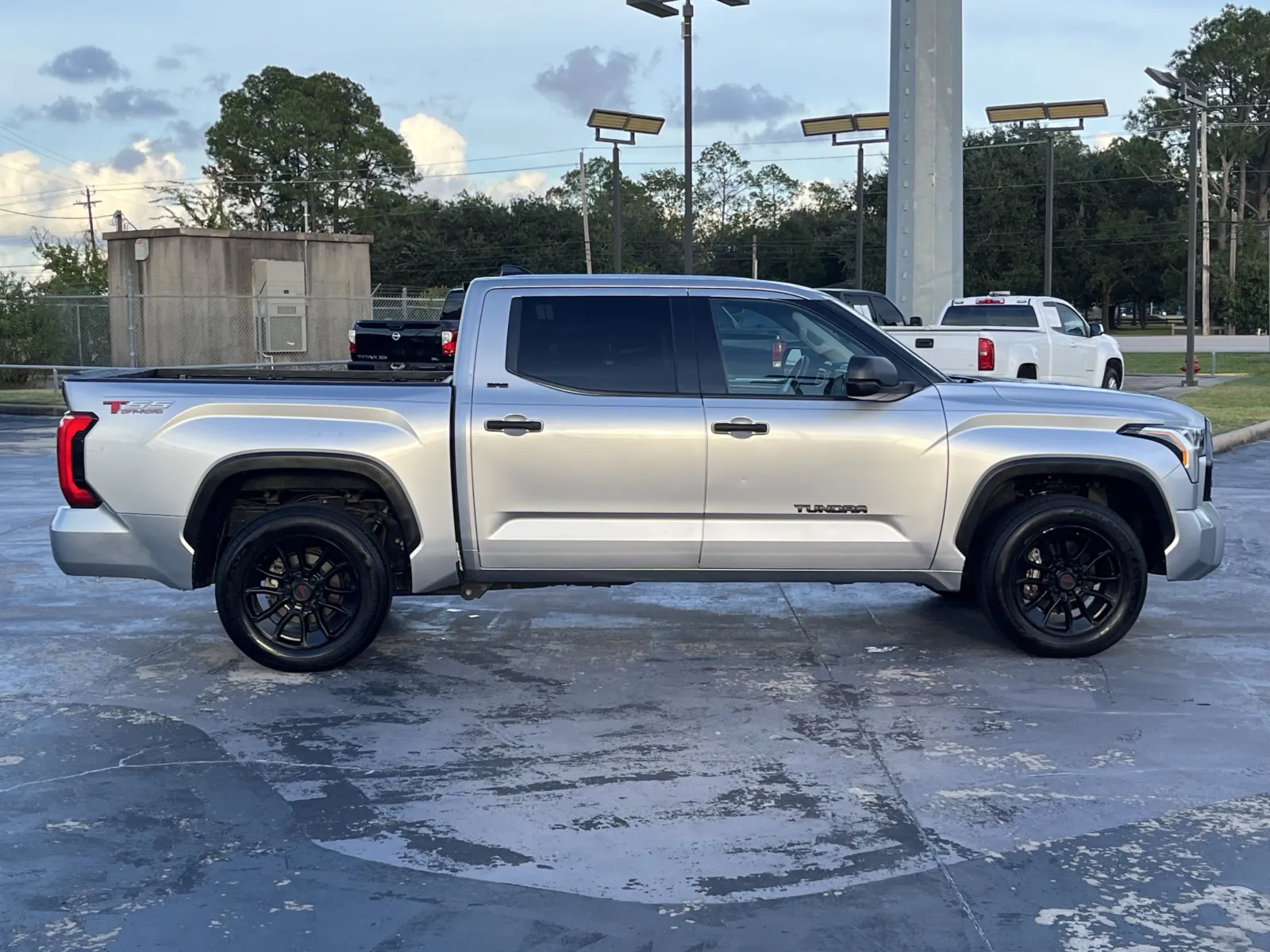 Toyota Tundra photo 10