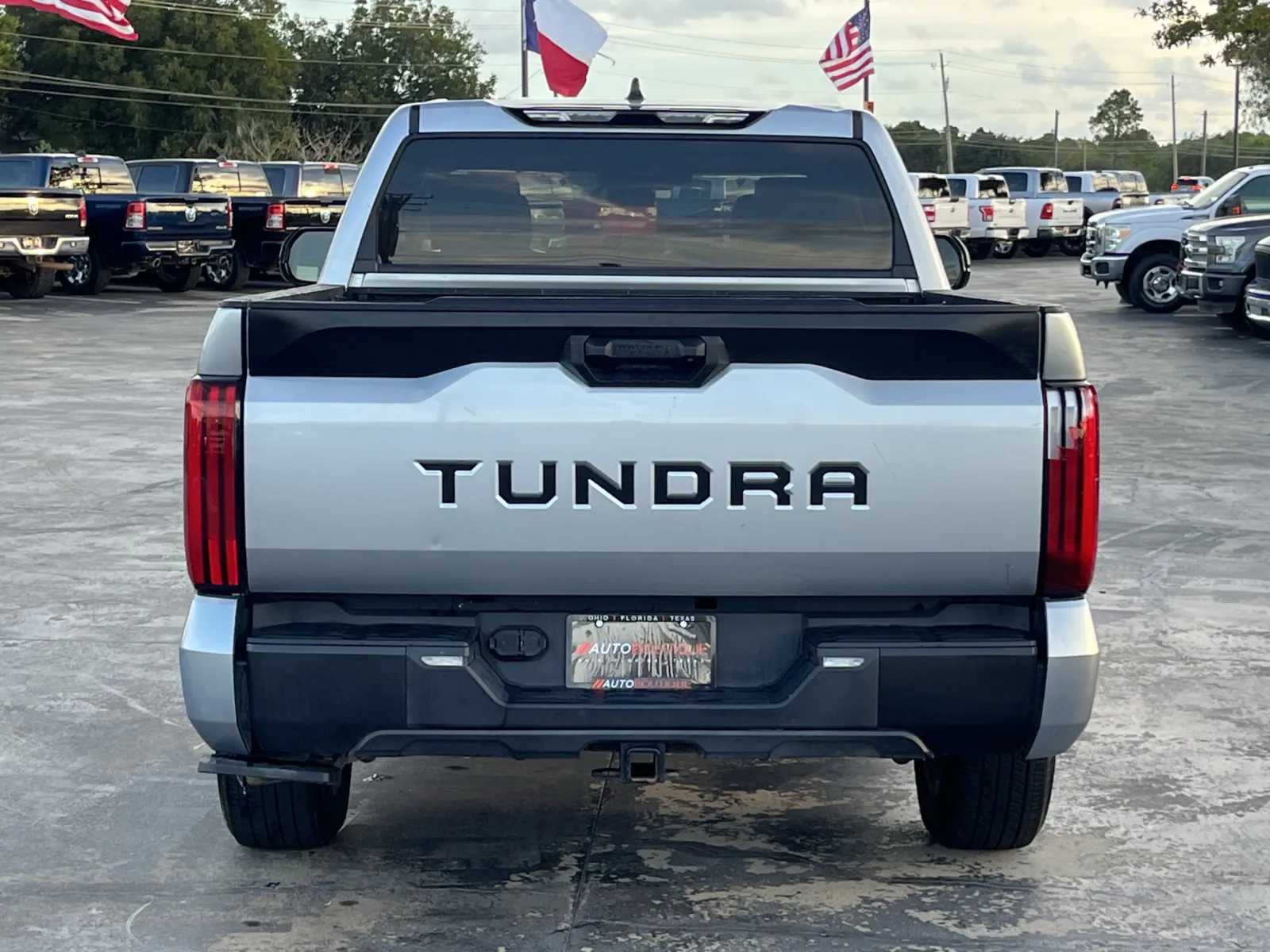 Toyota Tundra photo 7