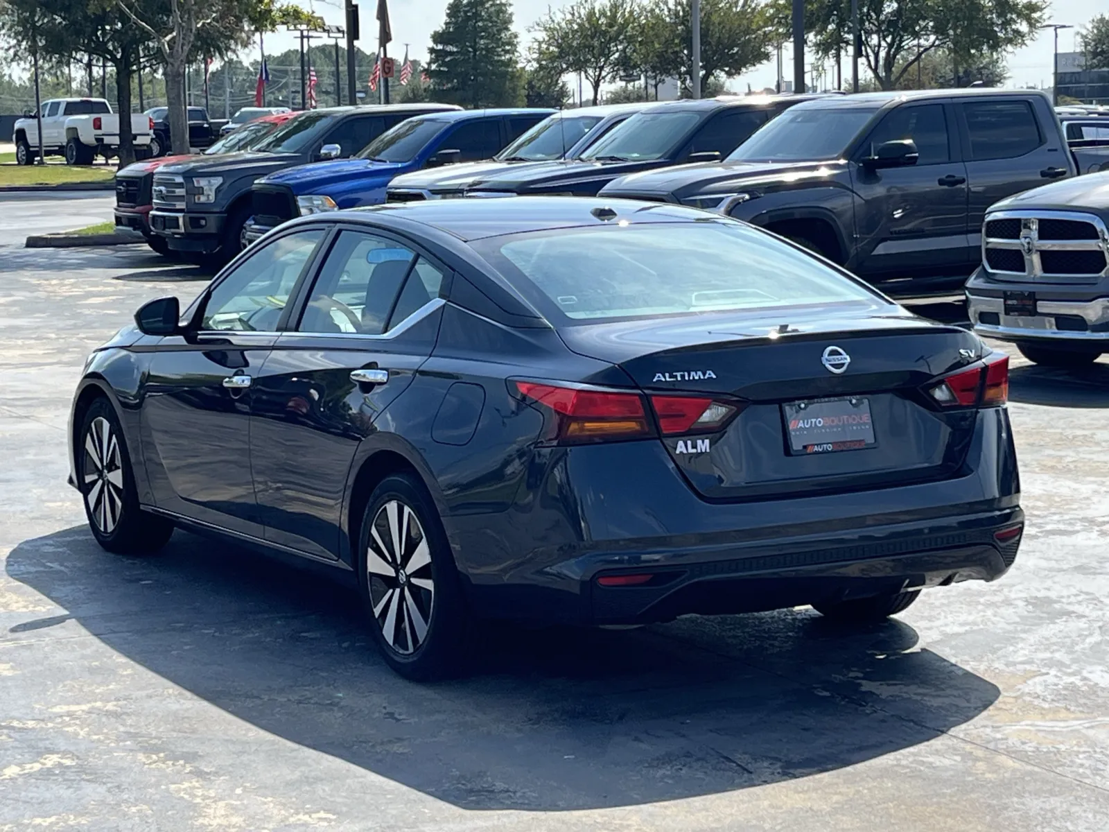 Nissan Altima photo 9