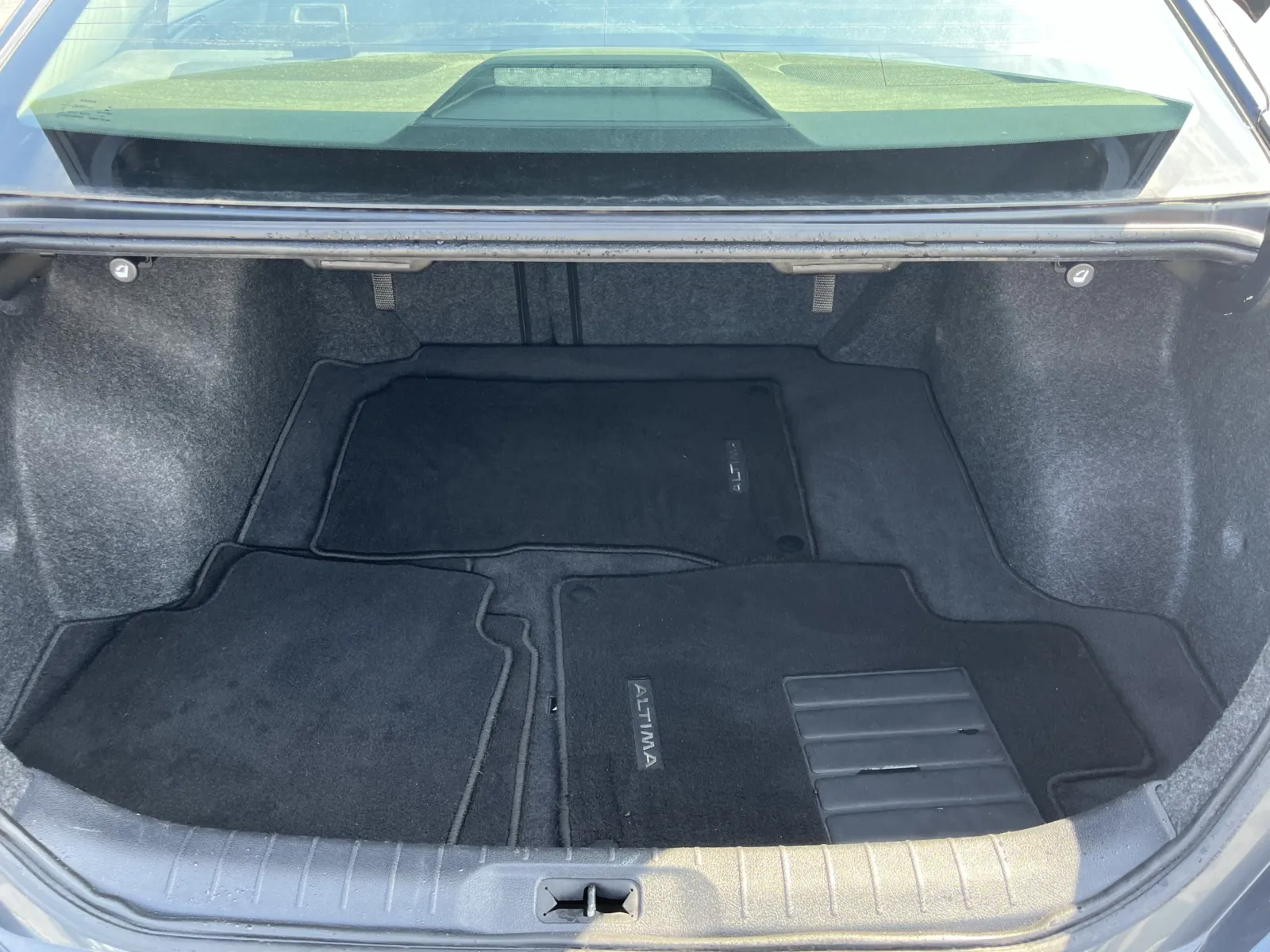 Nissan Altima photo 12