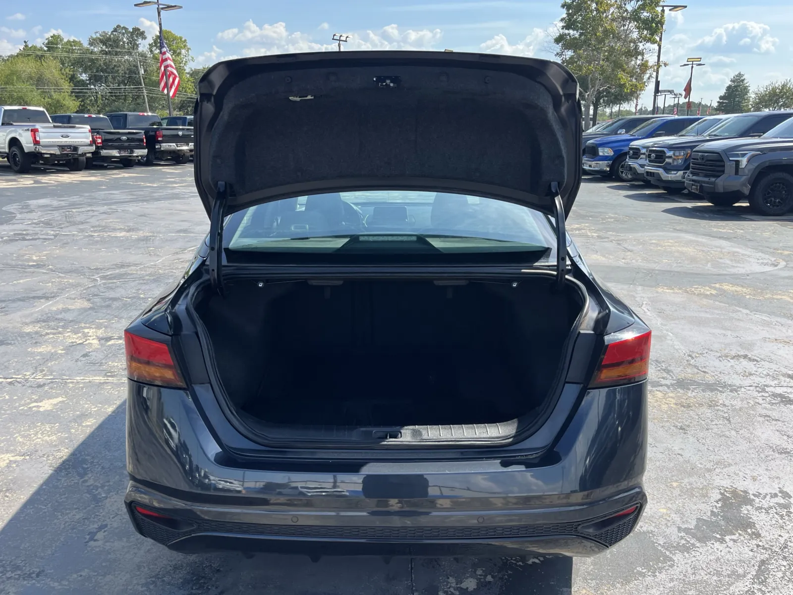 Nissan Altima photo 11