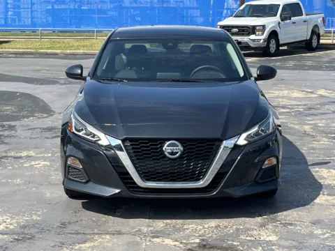More photos of 2022 Nissan Altima 2.5 SV at Auto Boutique Texas, TX