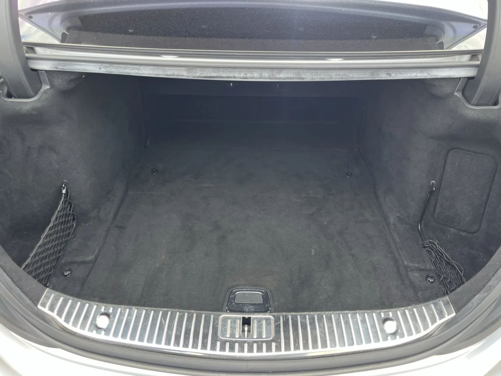 Mercedes-Benz S-Class photo 14