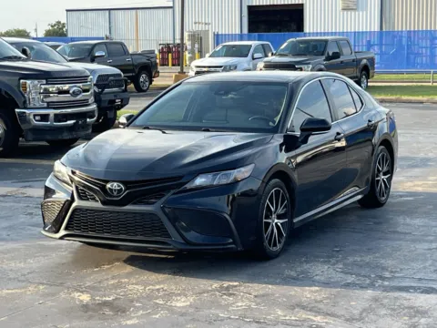 Photos of 2022 Toyota Camry SE for sale in Alvin, TX at Auto Boutique Texas