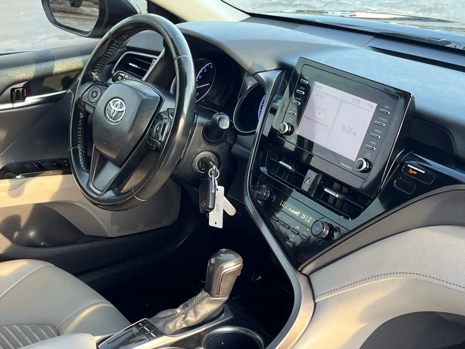 Toyota Camry photo 13