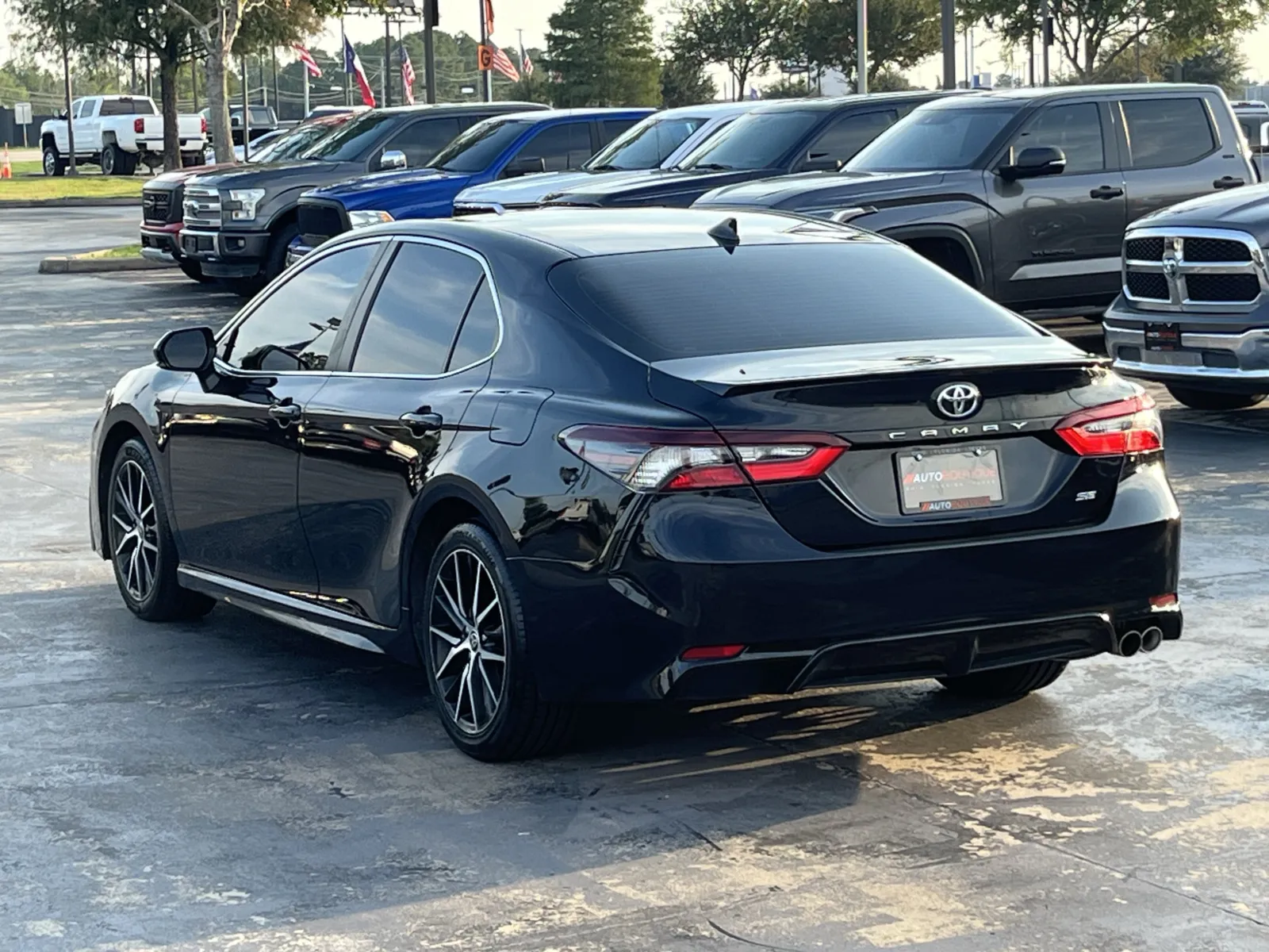 Toyota Camry photo 10