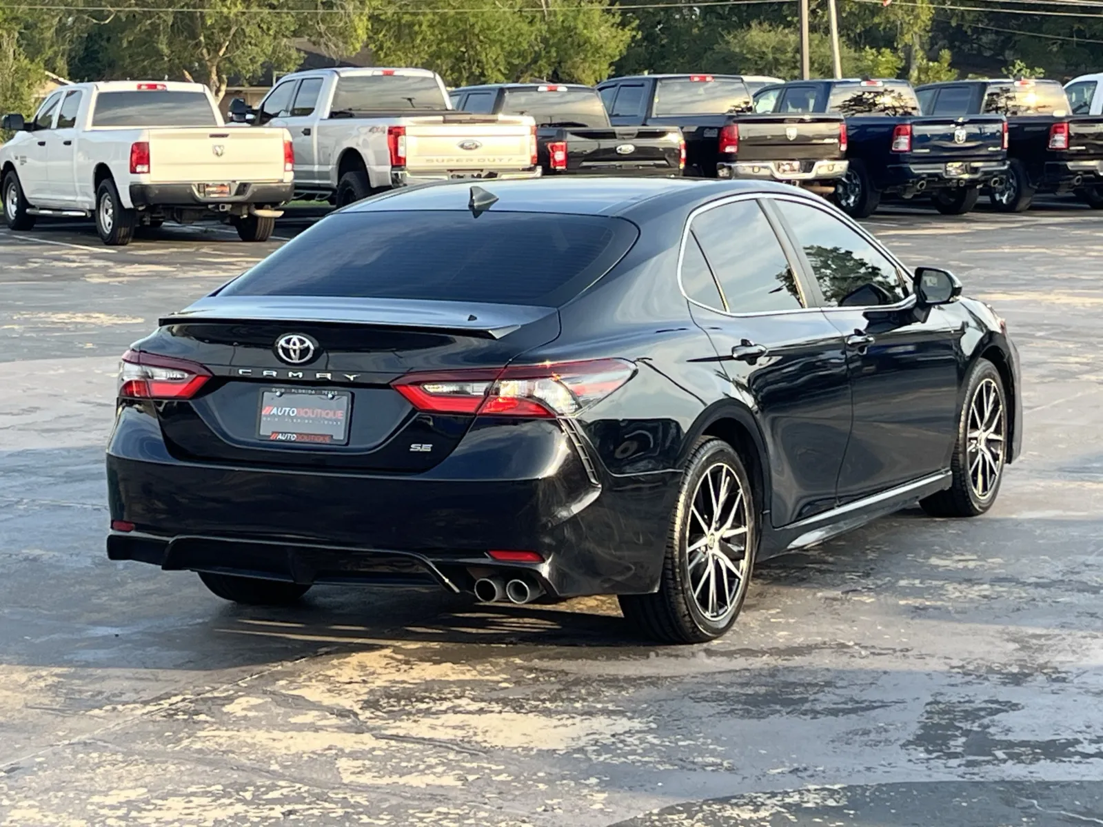 Toyota Camry photo 9
