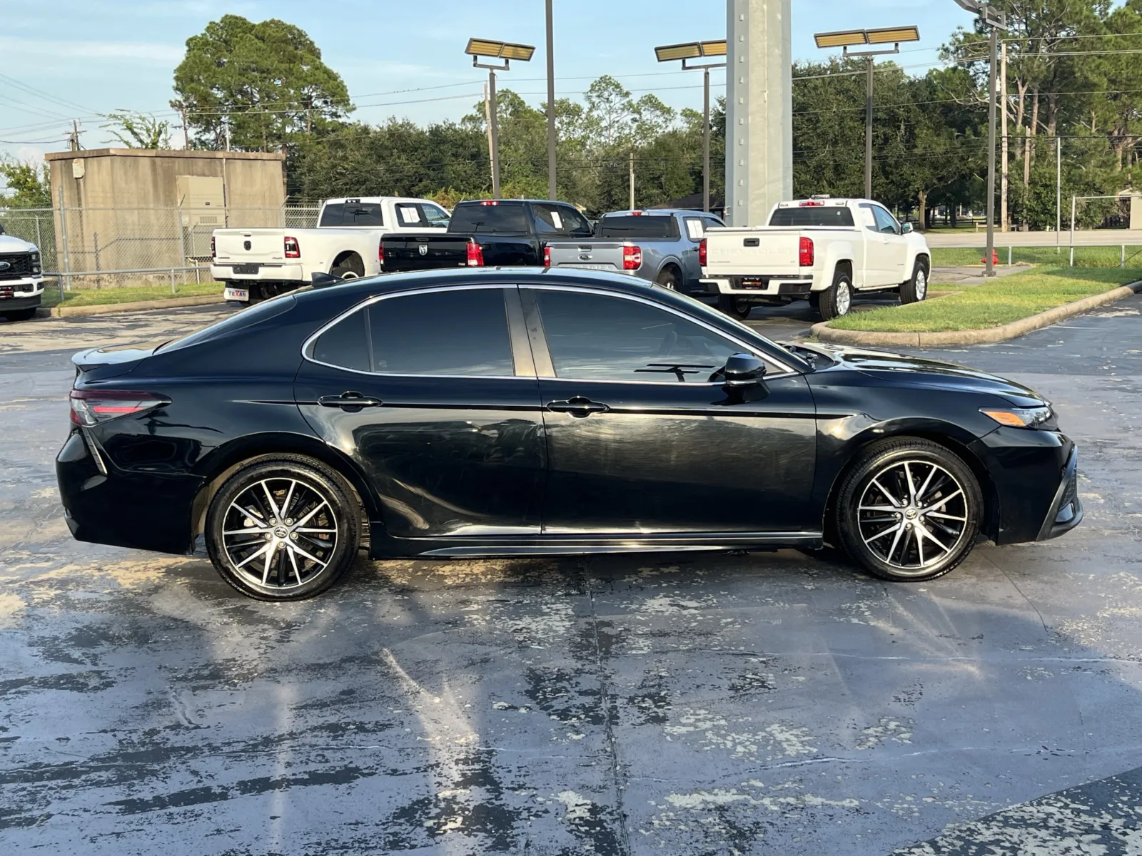 Toyota Camry photo 11