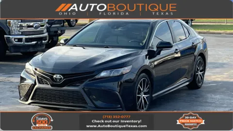 Black 2022 Toyota Camry SE for sale in Alvin, TX