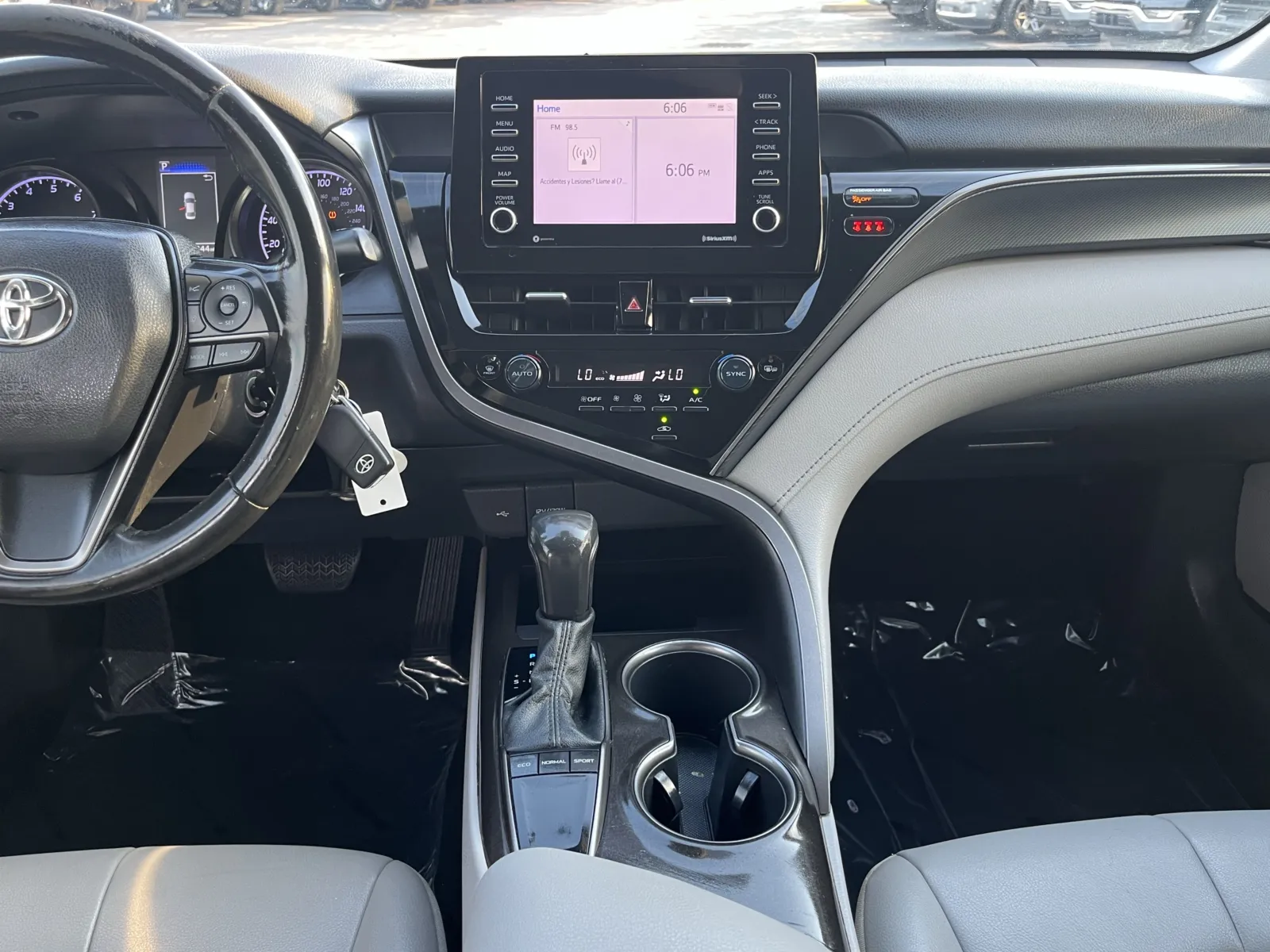 Toyota Camry photo 21