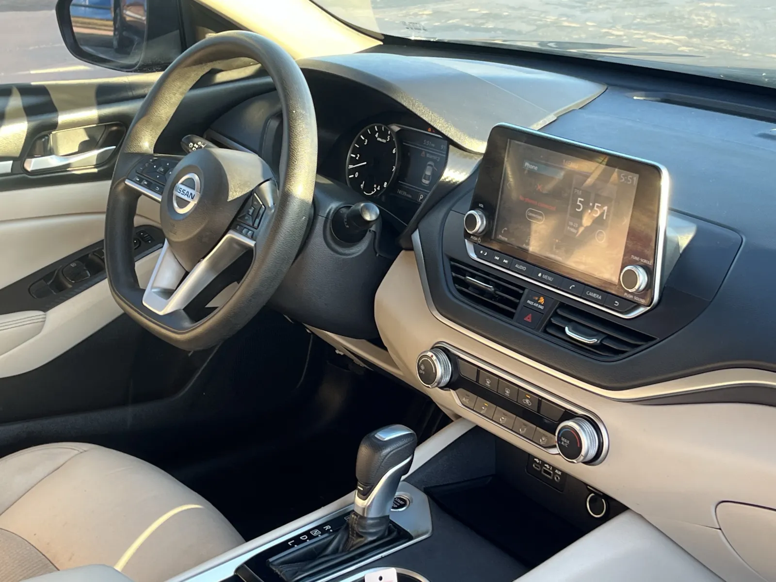 Nissan Altima photo 12