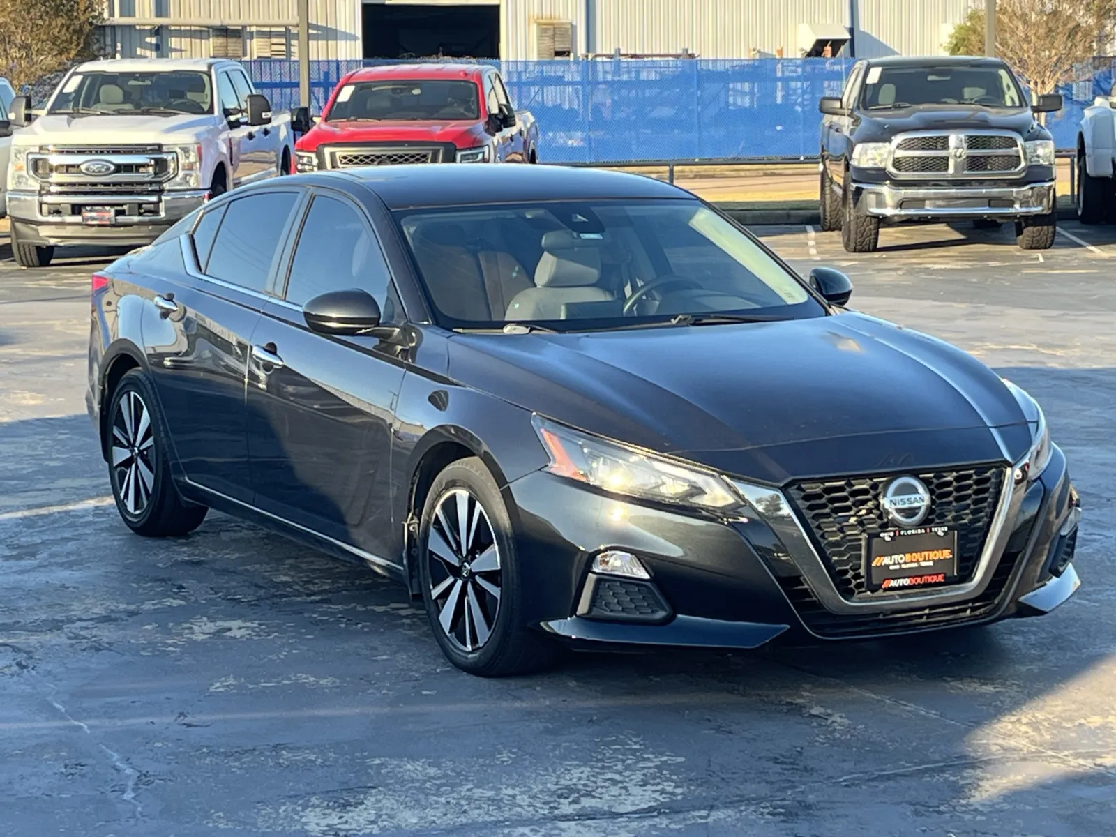 Nissan Altima photo 3