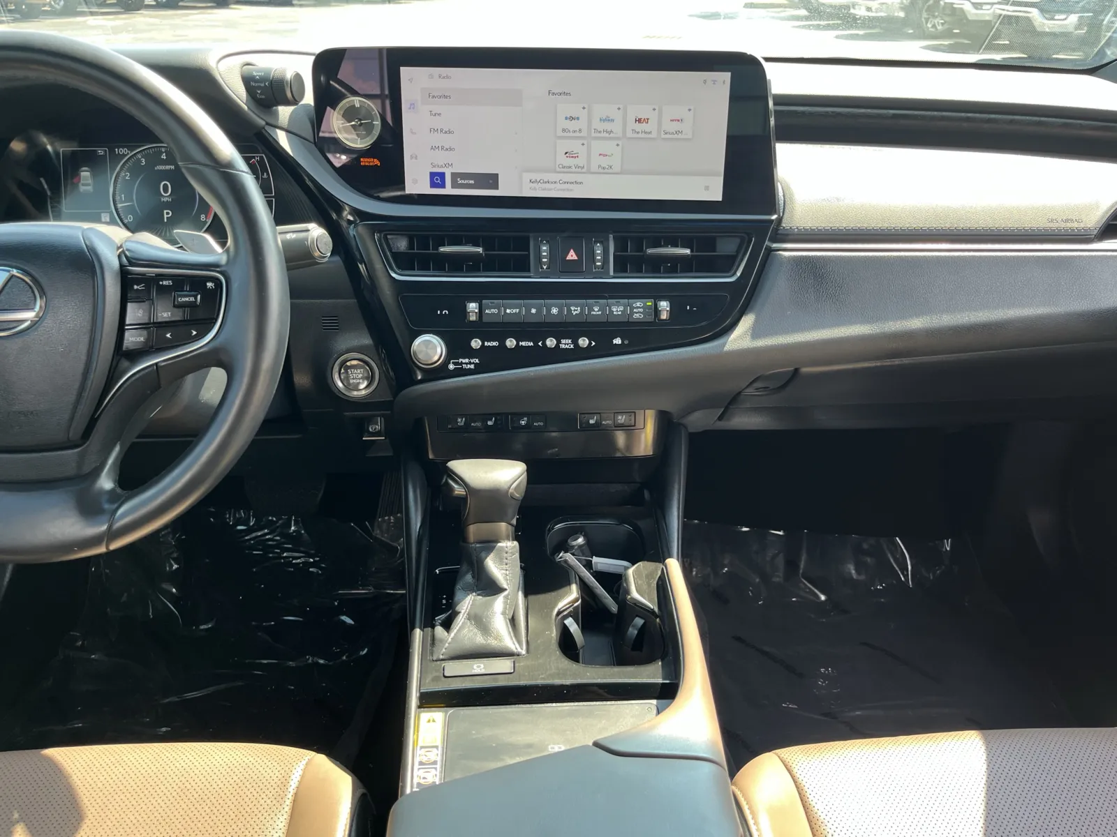 Lexus ES photo 23
