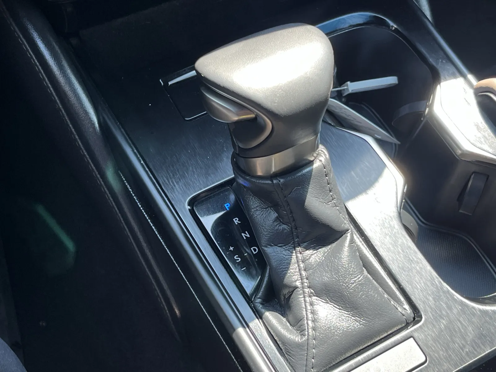 Lexus ES photo 21