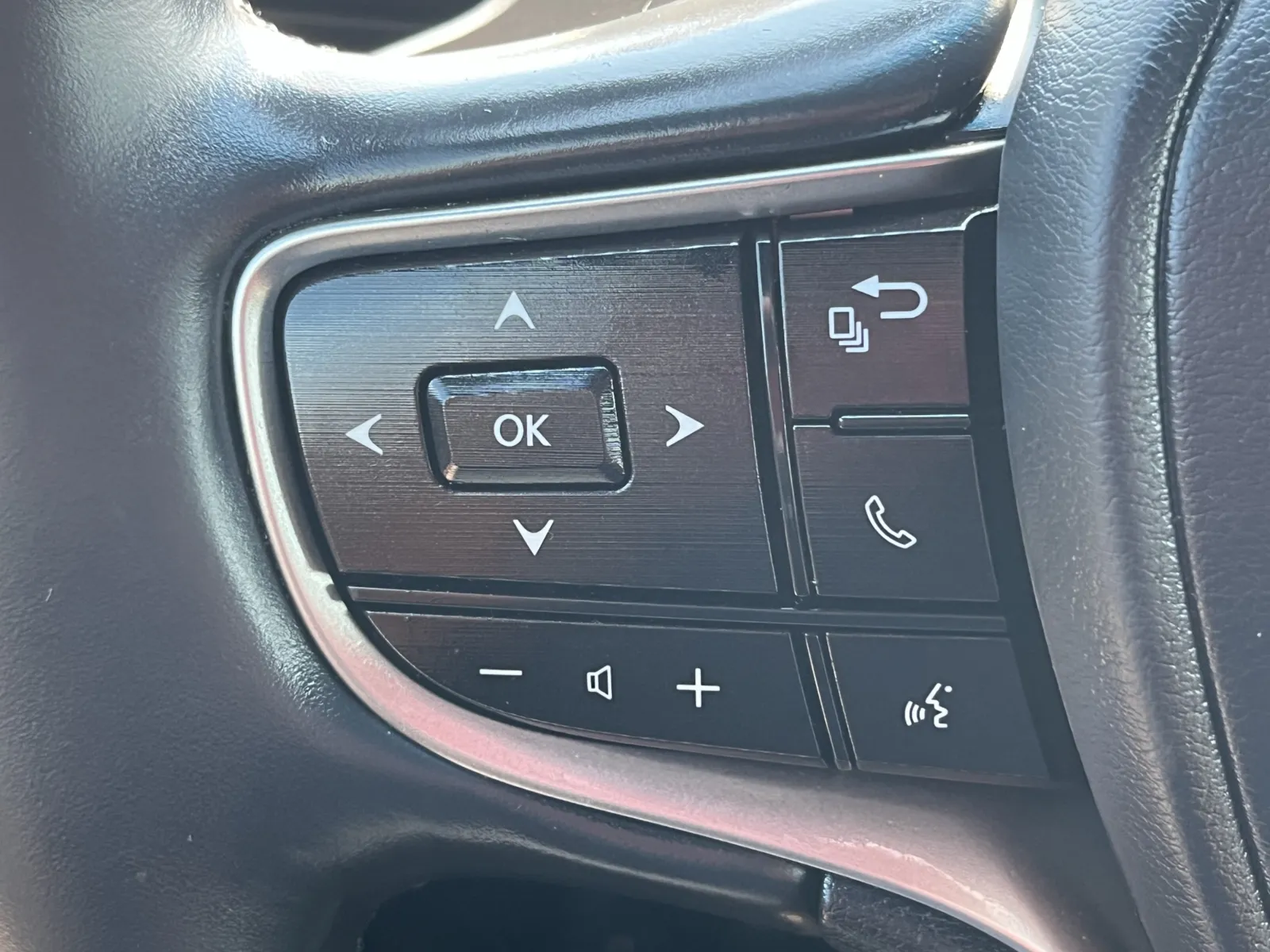 Lexus ES photo 18