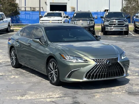 Another view of 2025 Lexus ES 350 for sale in Alvin, TX at Auto Boutique Texas