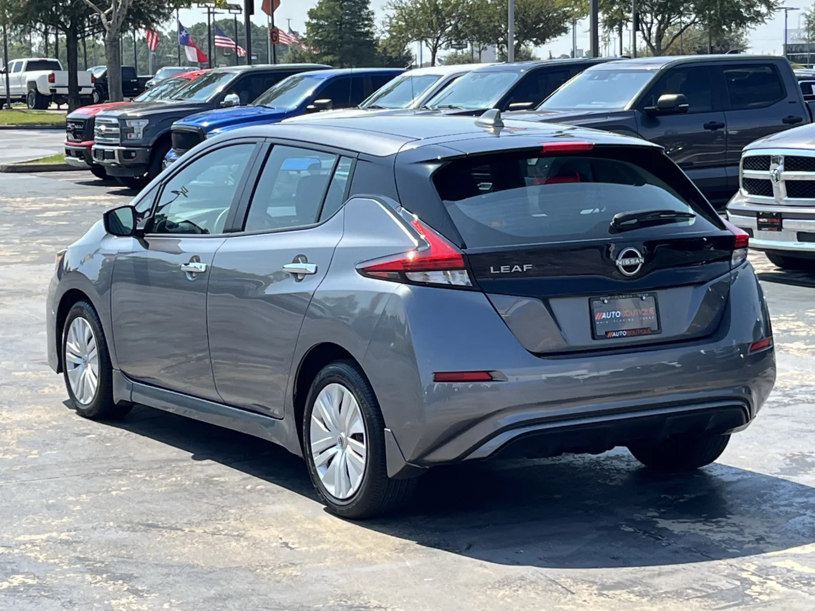 Nissan Leaf photo 9