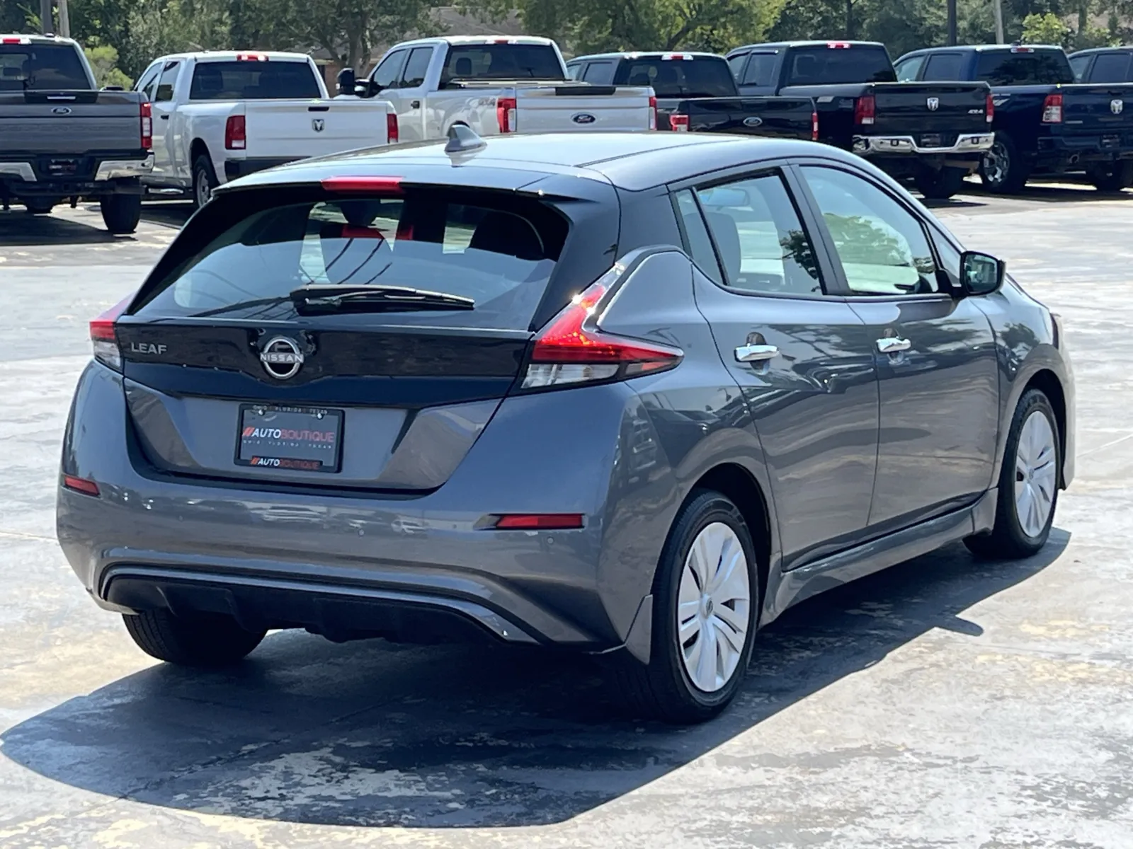 Nissan Leaf photo 8