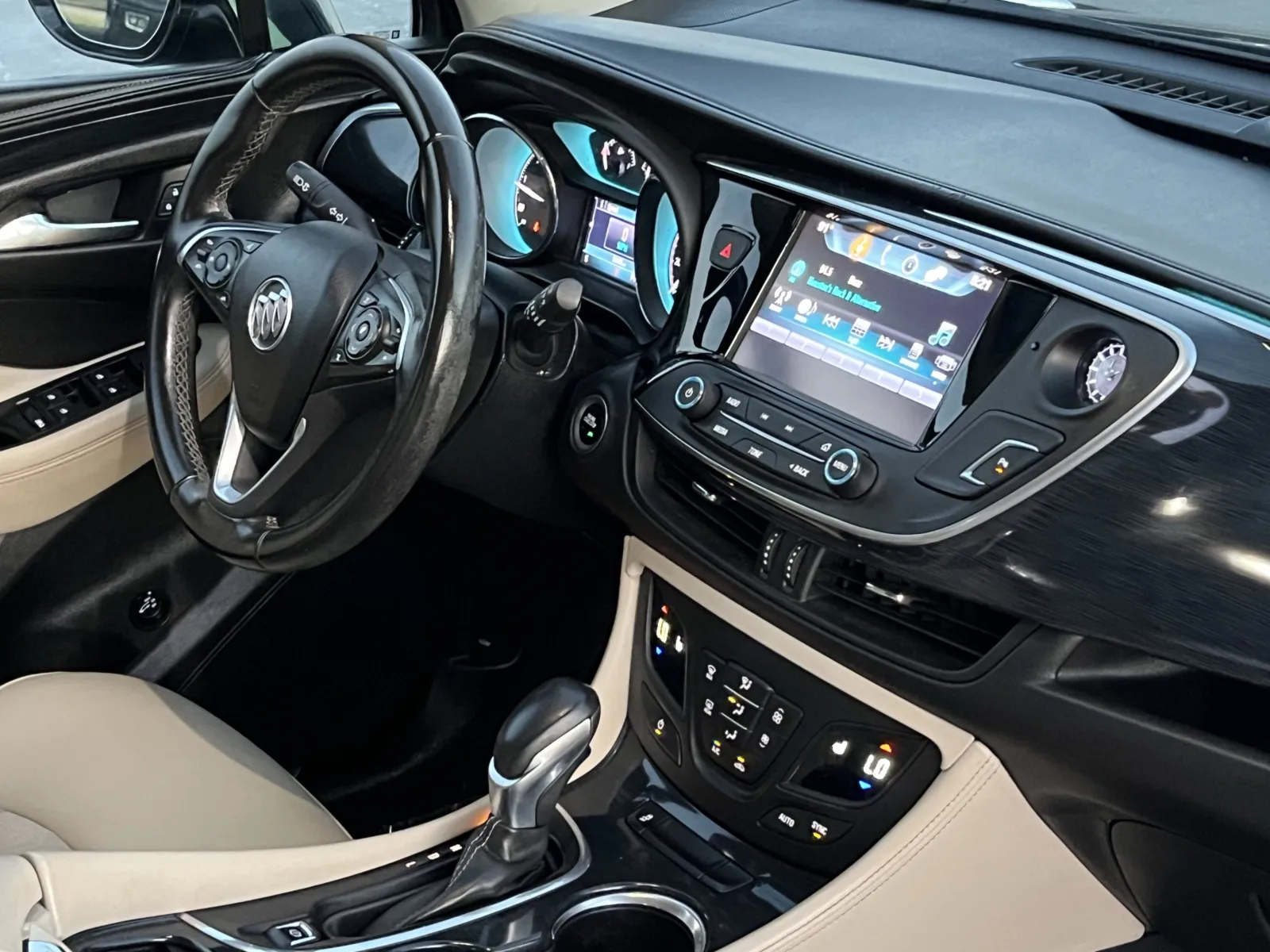 Buick Envision photo 16