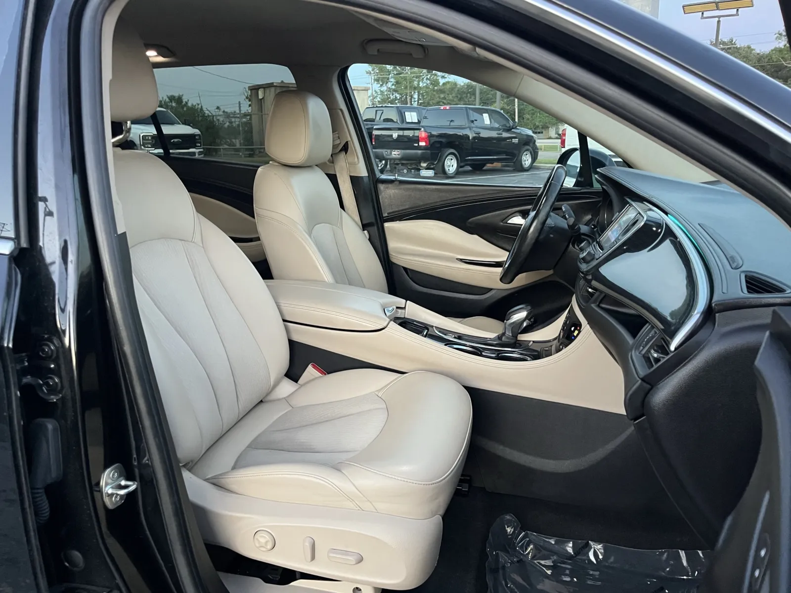 Buick Envision photo 28