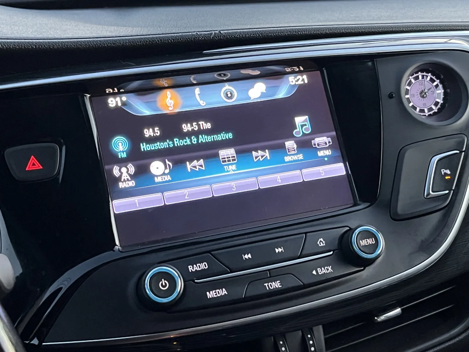 Buick Envision photo 6