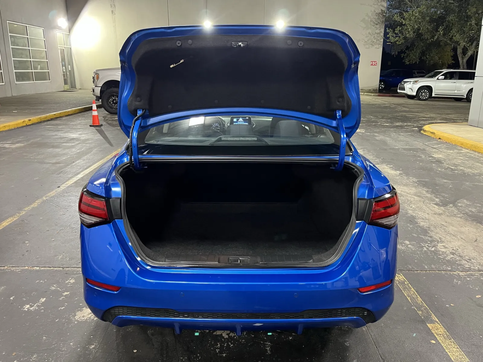 Nissan Sentra photo 11