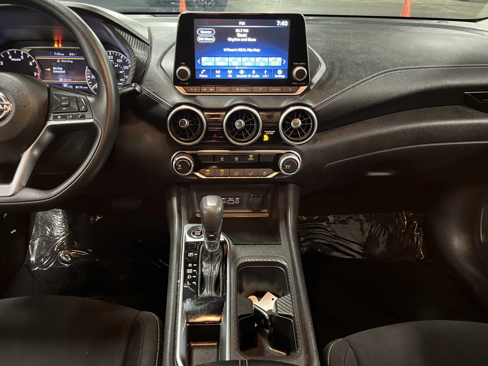 Nissan Sentra photo 23