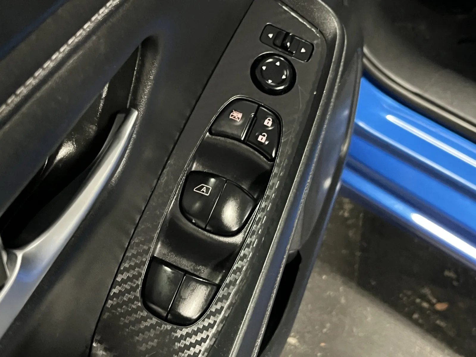 Nissan Sentra photo 24
