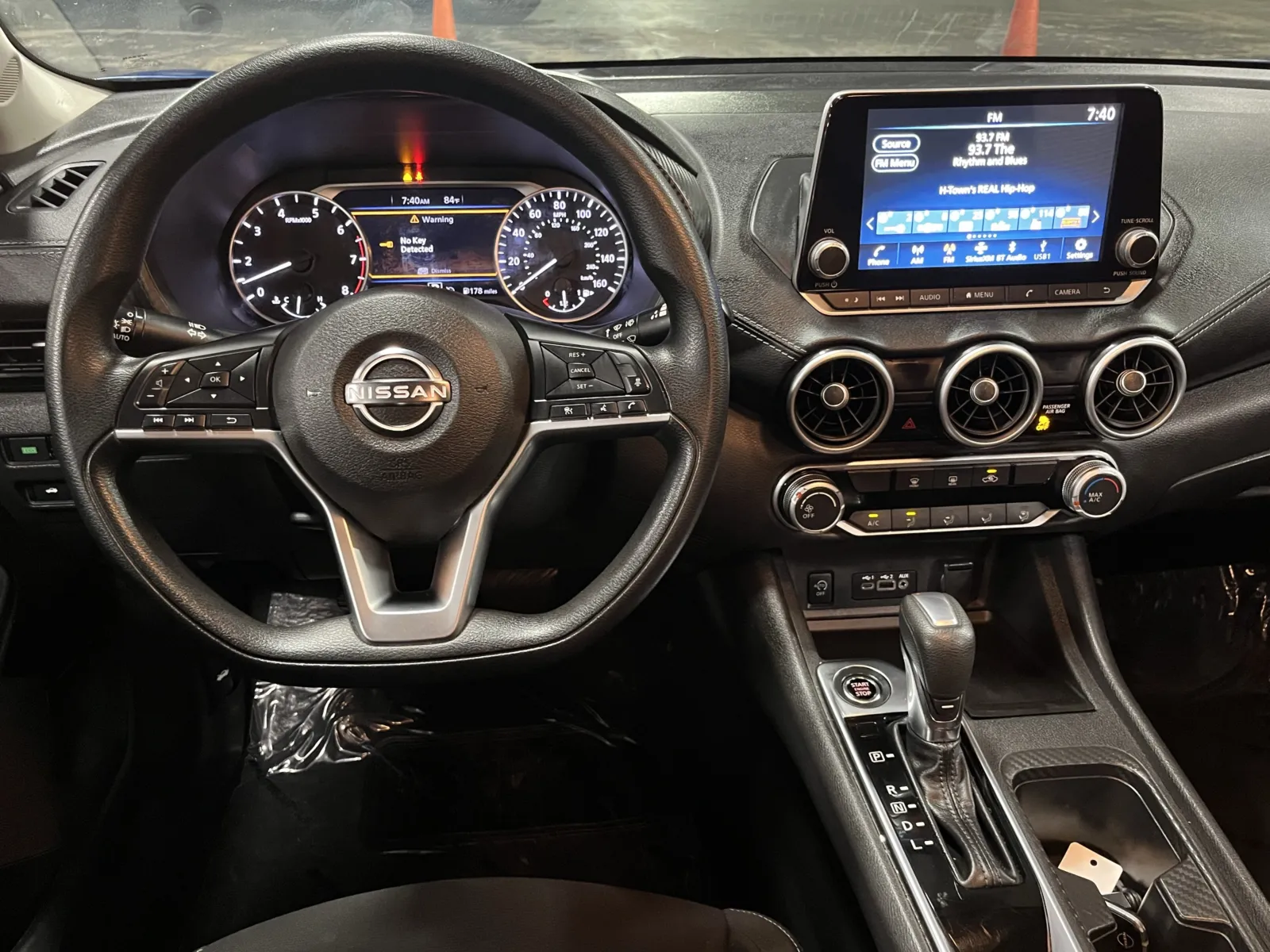 Nissan Sentra photo 16