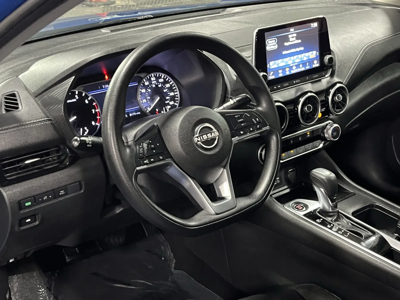 Nissan Sentra photo 14