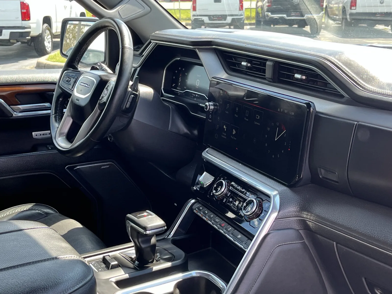 GMC Sierra photo 15