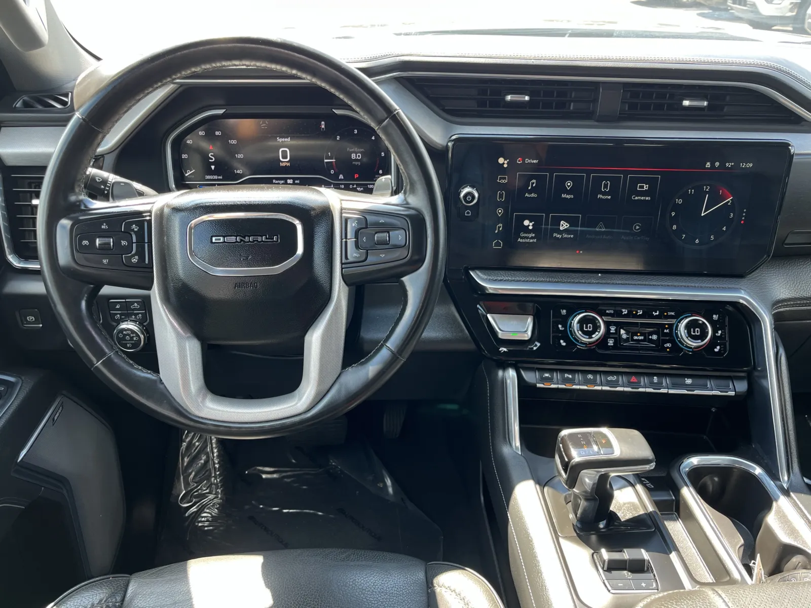 GMC Sierra photo 16