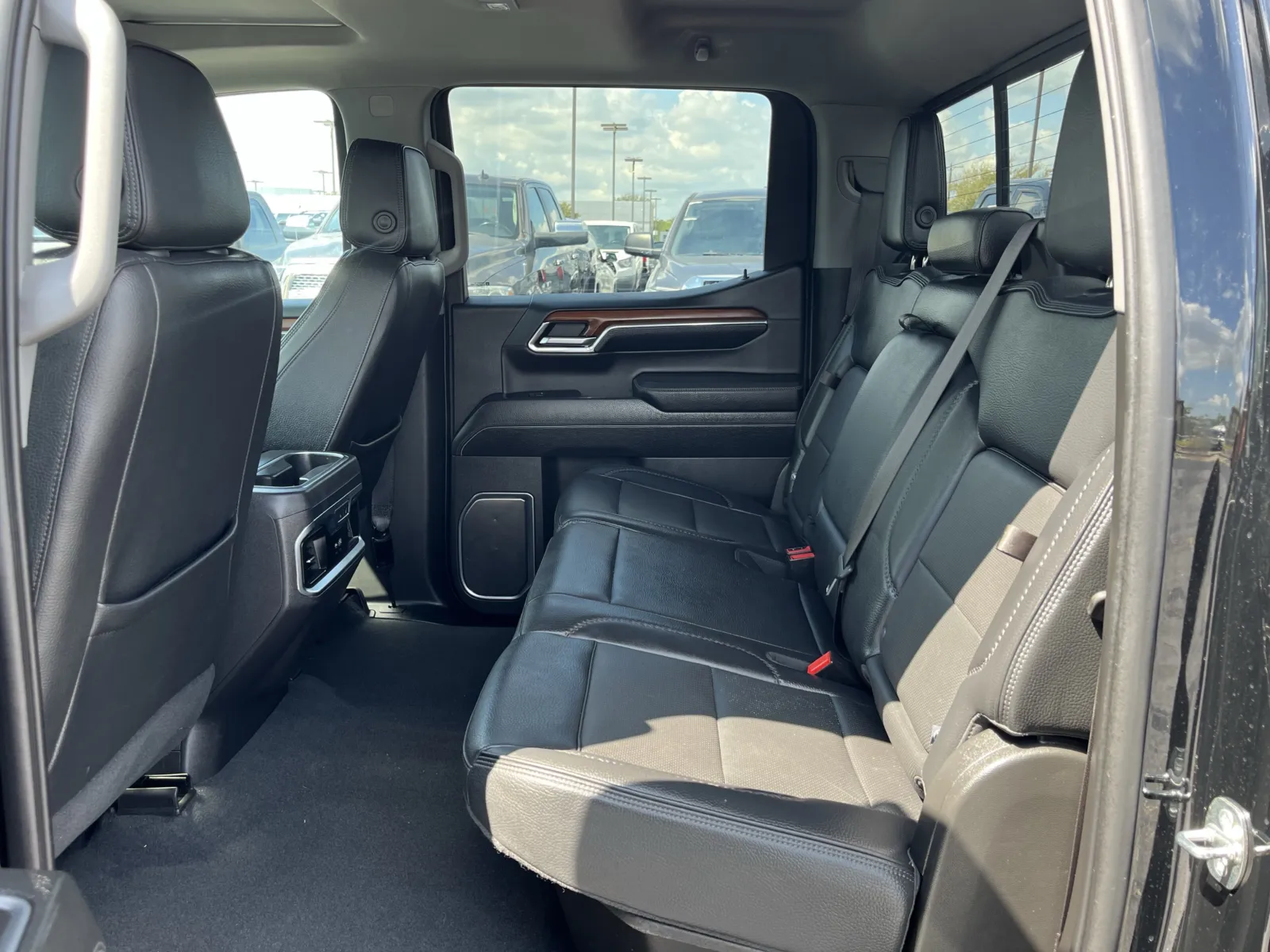 GMC Sierra photo 28