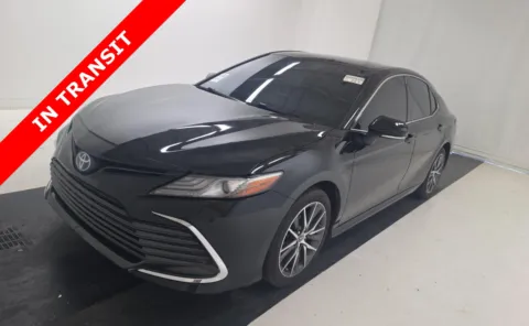 Black 2023 Toyota Camry Hybrid XLE for sale in Alvin, TX
